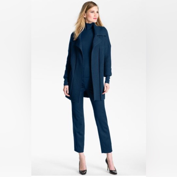 ST.JOHN 100% WOOL NAVY BLUE CABLE
KNIT JACKET/SWAZER/SWEATER MEDIUM HOLIDAY - Picture 2 of 5